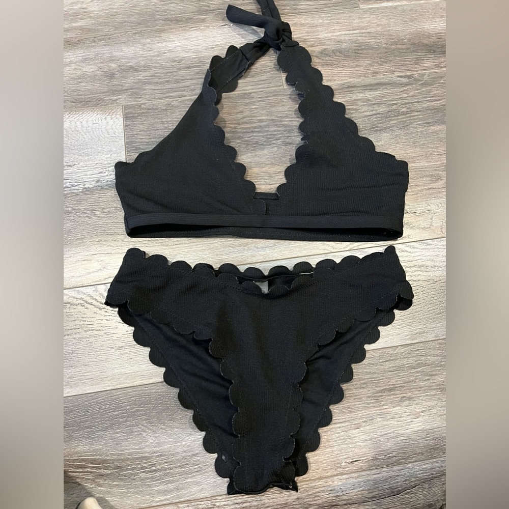 Black Bikini
